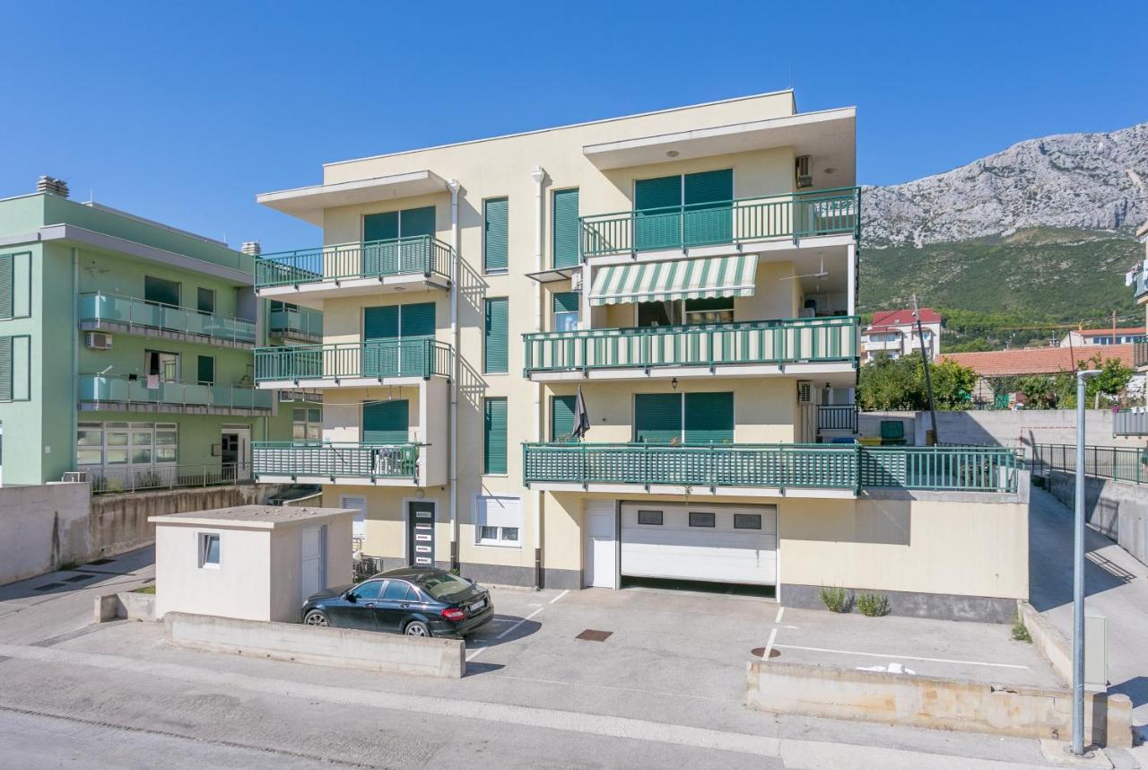 Apartments With A Parking Space Kastel Gomilica, Kastela - 21630 외부 사진